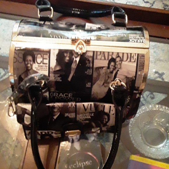 Purse - Picture 2 of 2